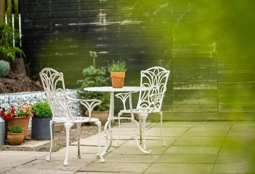 Aamiaismajoitus (B&B) Stonehenge Courtyard