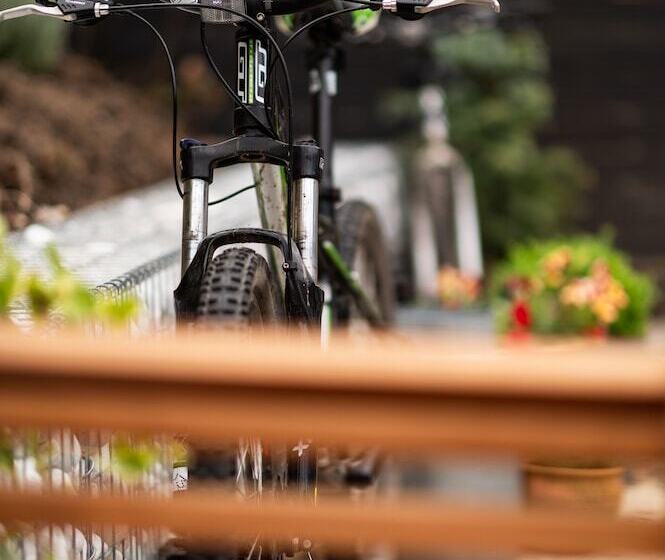 민박 Stonehenge Courtyard