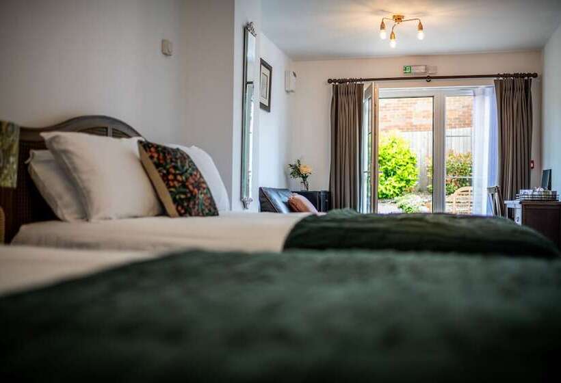 민박 Stonehenge Courtyard