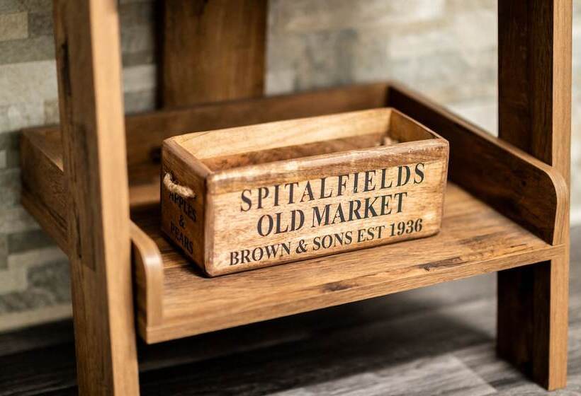 민박 Stonehenge Courtyard