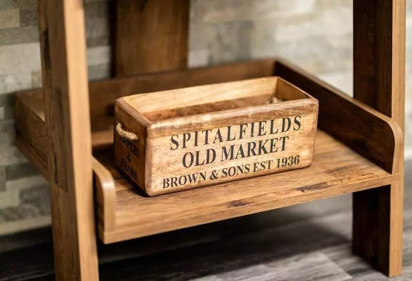 Aamiaismajoitus (B&B) Stonehenge Courtyard