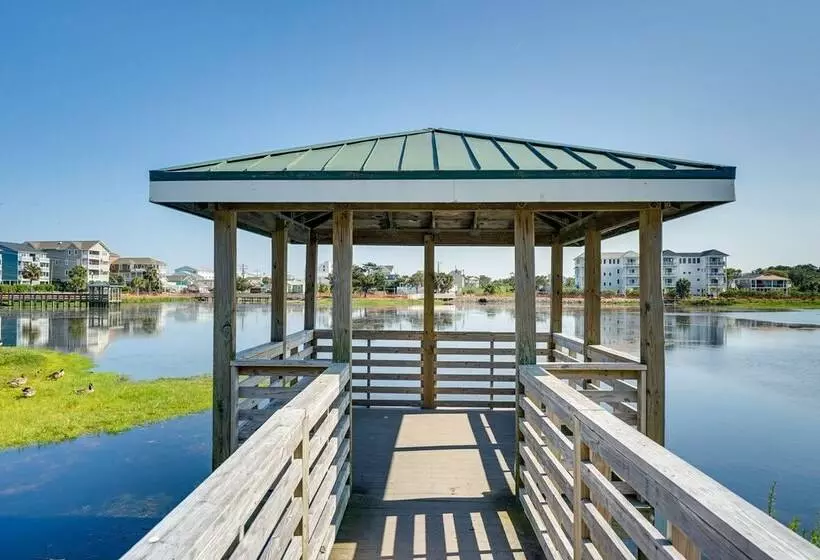 Carolina Beach Lakefront House: Walk To Beach!