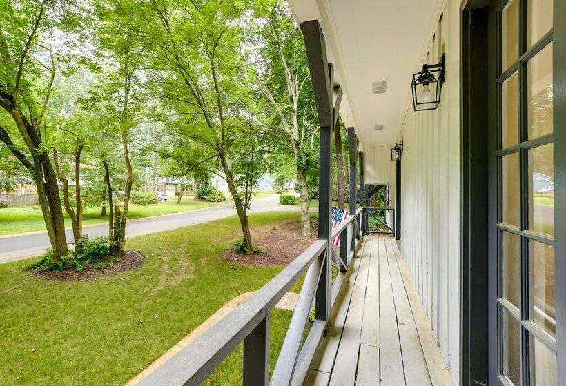 Charming Cary Home ~ 10 Mi To Downtown Raleigh!