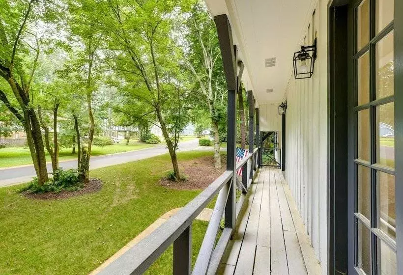 Charming Cary Home ~ 10 Mi To Downtown Raleigh!