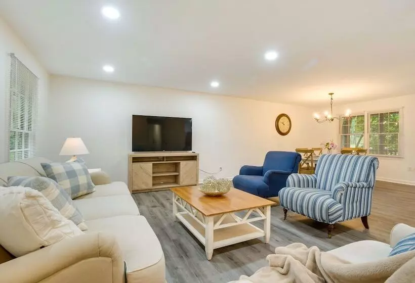 Charming Cary Home ~ 10 Mi To Downtown Raleigh!