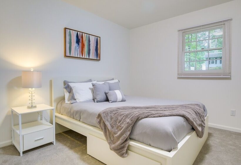 Charming Cary Home ~ 10 Mi To Downtown Raleigh!