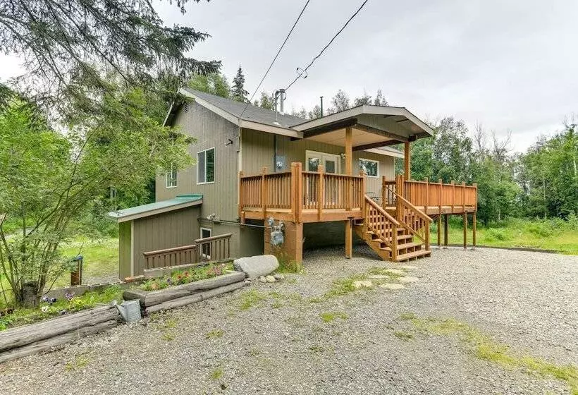 Chugiak Moose Cottage  Near Chugach State Park!