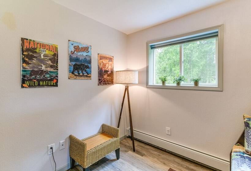 Chugiak Moose Cottage Near Chugach State Park!