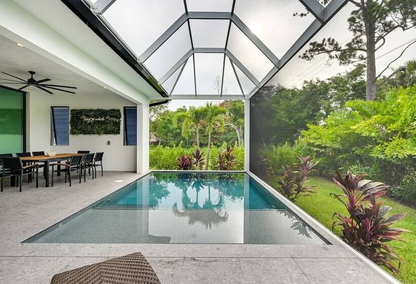 Contemporary Naples Home W/ Outdoor Kitchen & Pool