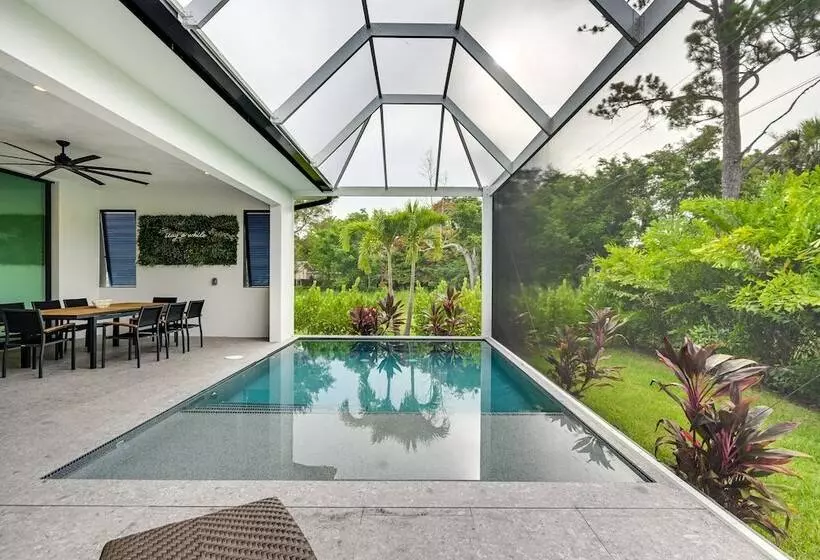 Contemporary Naples Home W/ Outdoor Kitchen & Pool