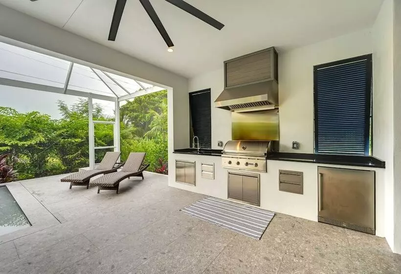 Contemporary Naples Home W/ Outdoor Kitchen & Pool