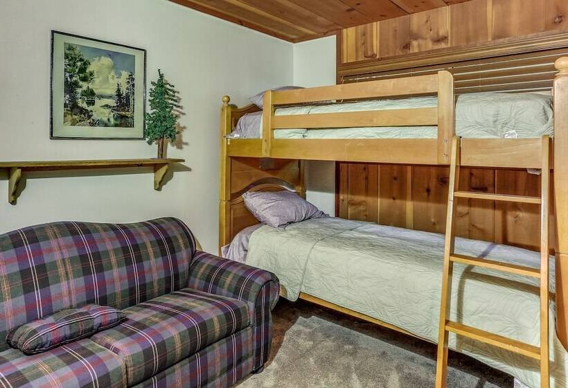 3 Mi To Shaver Lake: Cozy Bears Hideaway Cabin!