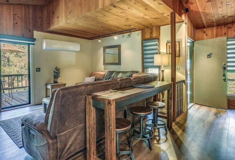 3 Mi To Shaver Lake: Cozy Bears Hideaway Cabin!