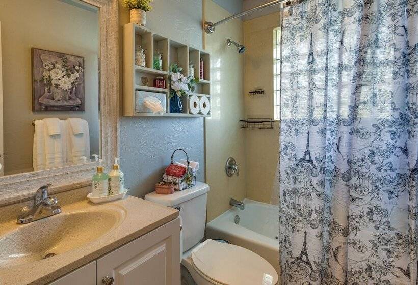 Cozy Norman Home: 4 Mi To Oklahoma University!