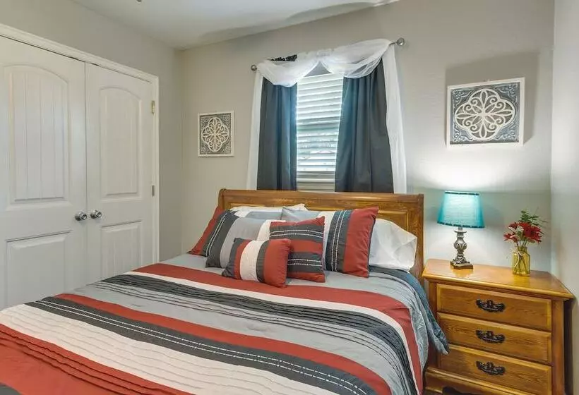 Cozy Norman Home: 4 Mi To Oklahoma University!
