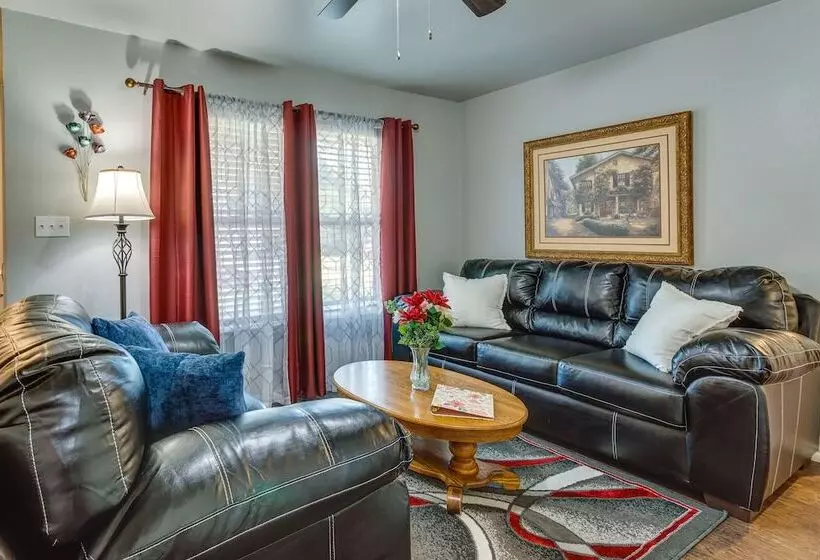 Cozy Norman Home: 4 Mi To Oklahoma University!