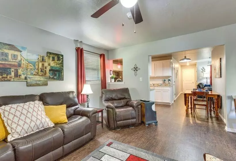Cozy Norman Home: 4 Mi To Oklahoma University!