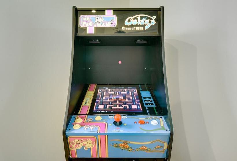 Dog Friendly Durham Home   Walk Downtown!