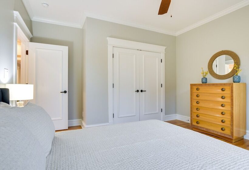 Dog Friendly Durham Home   Walk Downtown!