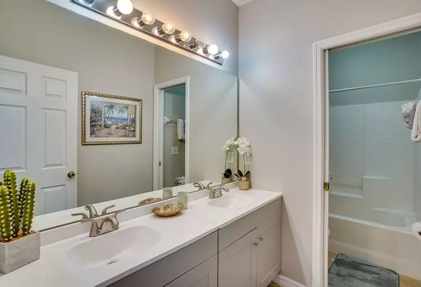 Florida Retreat W/ Pool, Hot Tub & Near Disney!