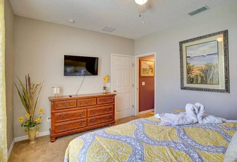 Florida Retreat W/ Pool, Hot Tub & Near Disney!