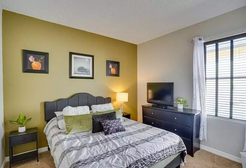 Florida Retreat W/ Pool, Hot Tub & Near Disney!