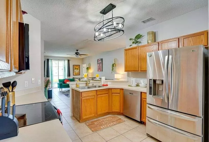 Florida Retreat W/ Pool, Hot Tub & Near Disney!