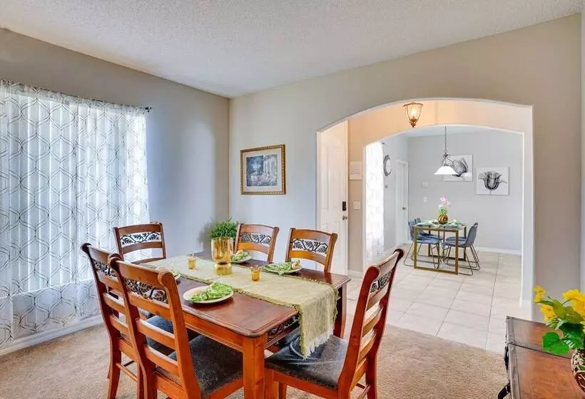 Florida Retreat W/ Pool, Hot Tub & Near Disney!