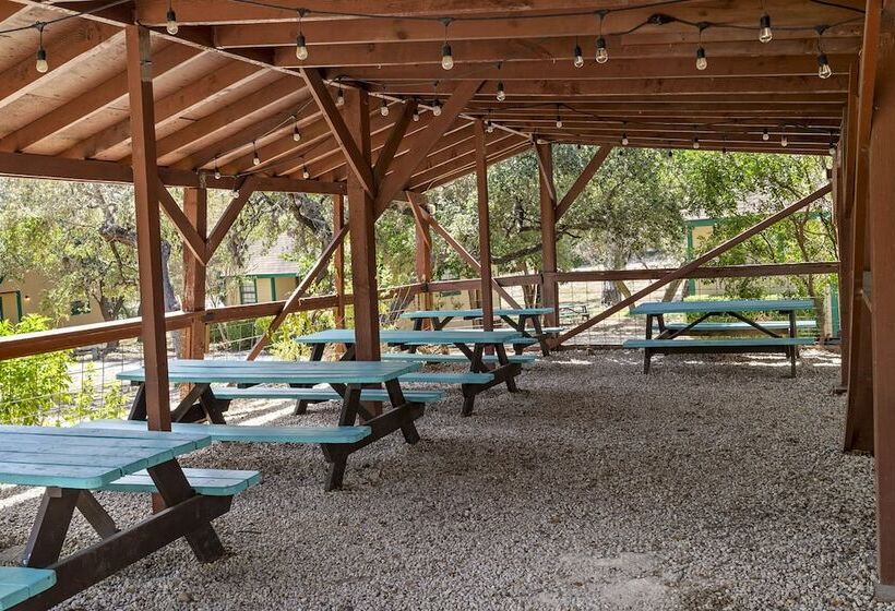 ホテル The Claire