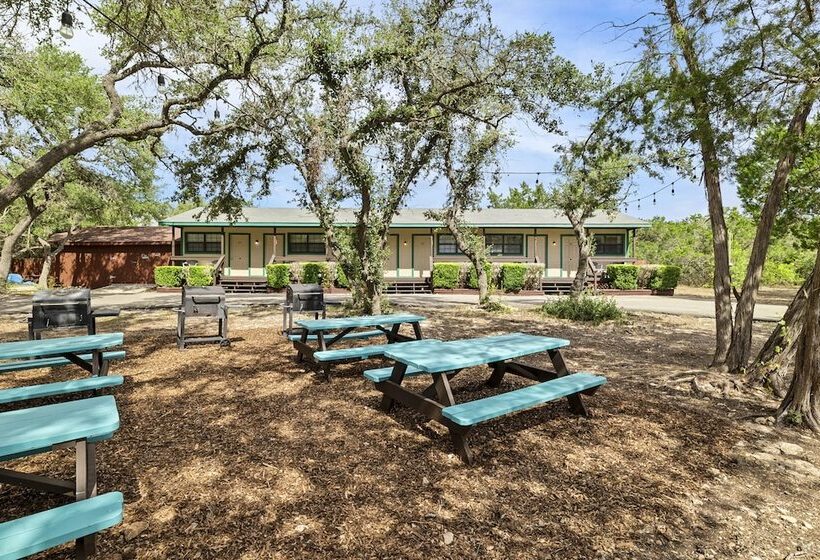 ホテル The Claire