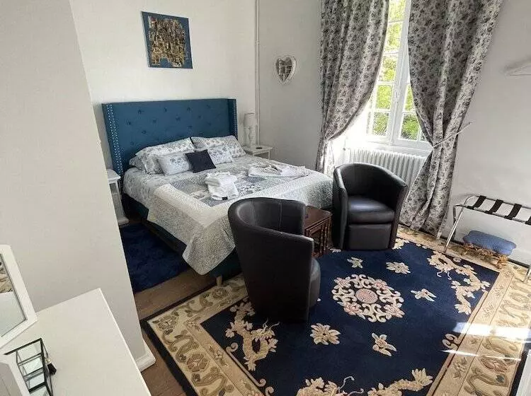 ホテル Vue Du Château D Excideuil