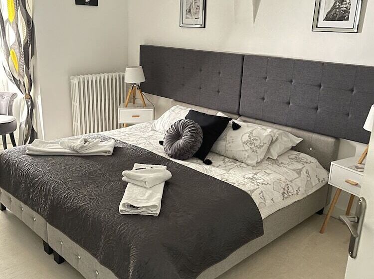 فندق Vue Du Château D Excideuil