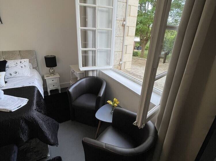 فندق Vue Du Château D Excideuil