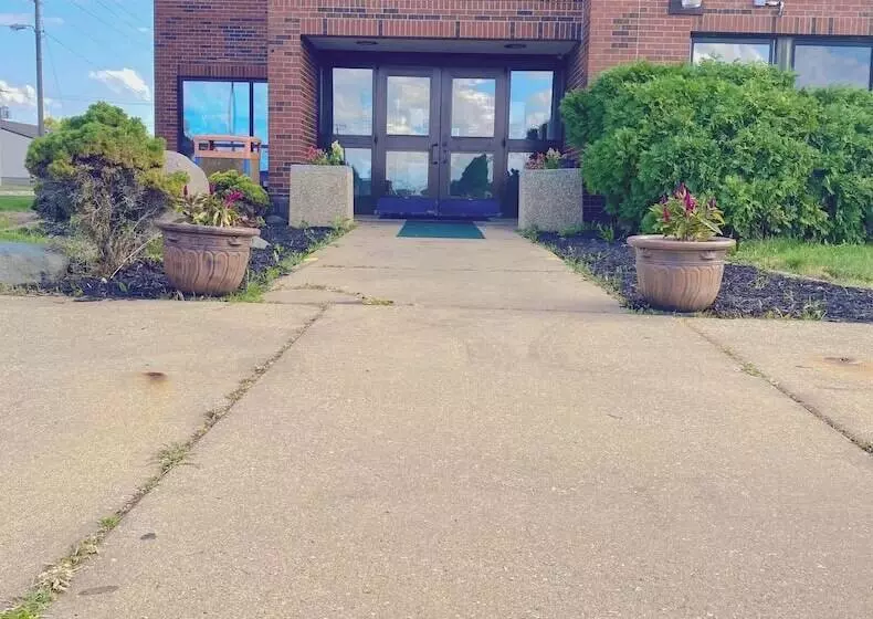 Hotelli Illini Inn & Suites