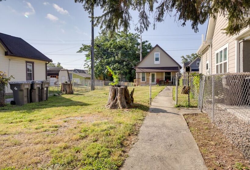 Indianapolis Home W/ Porch Close To Mile Square!