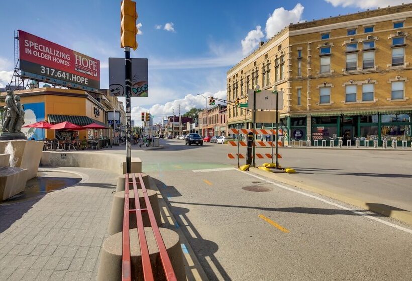 Indianapolis Home W/ Porch Close To Mile Square!