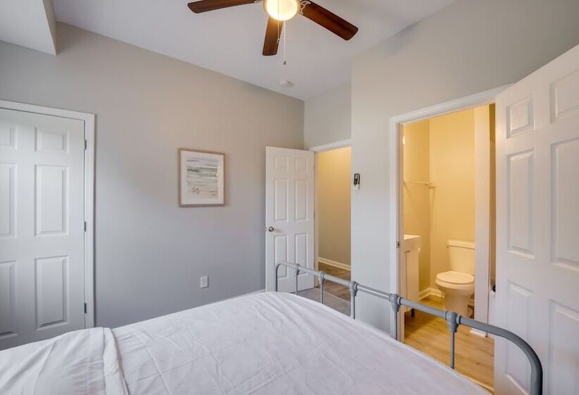 Indianapolis Home W/ Porch Close To Mile Square!