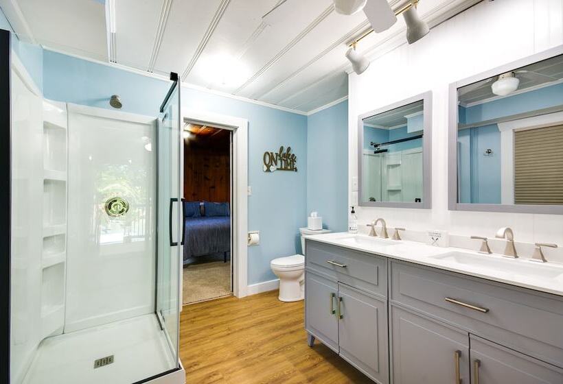 Dock & Boat Slip: Lakefront Osage Beach Home!