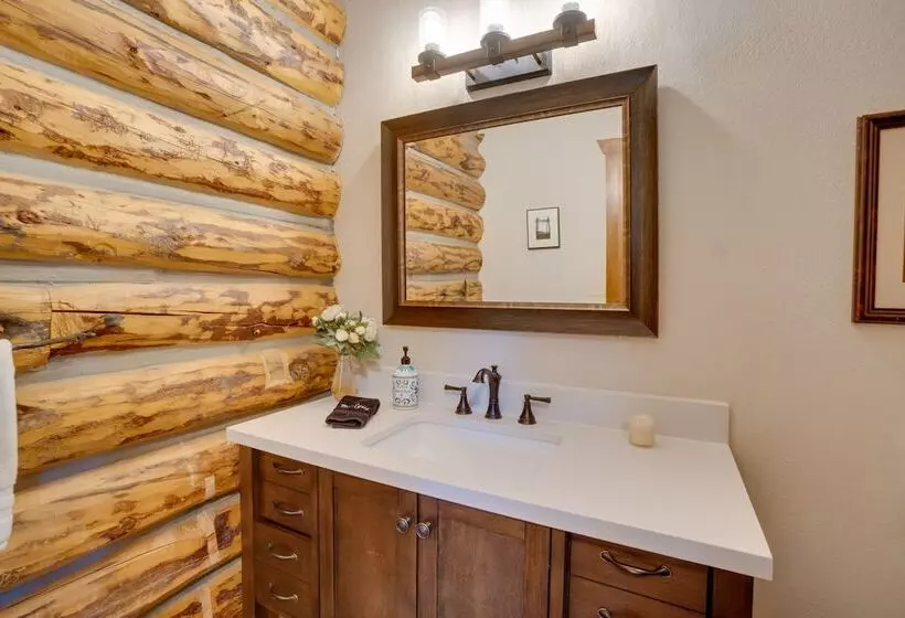 Heated Pool + Mtn Views: Log Cabin In Parker!