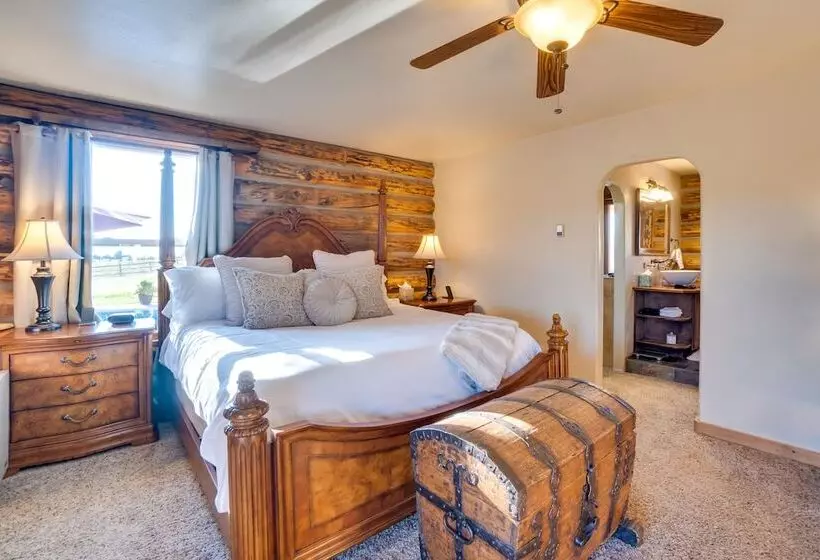 Heated Pool + Mtn Views: Log Cabin In Parker!