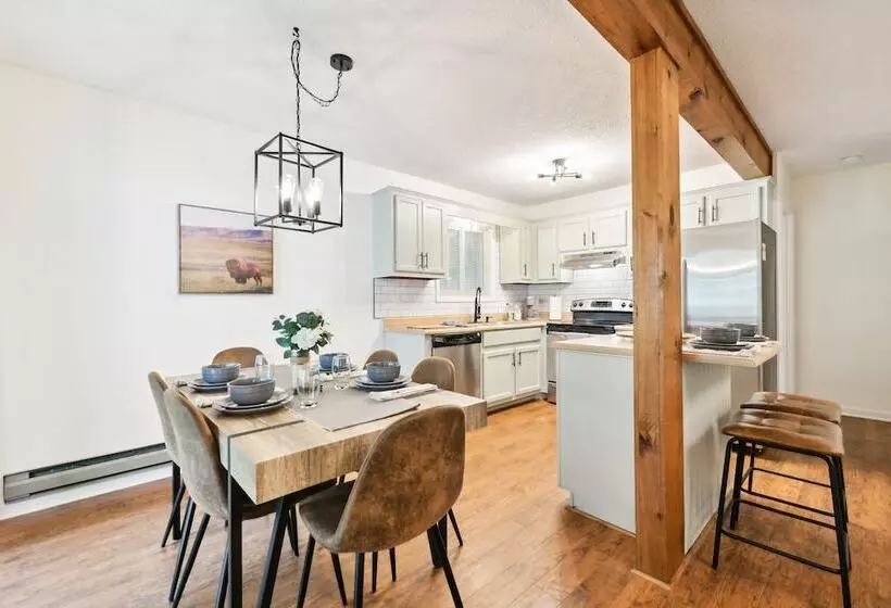 Maggie Valley Mountain Escape W/ Fire Pit & Deck