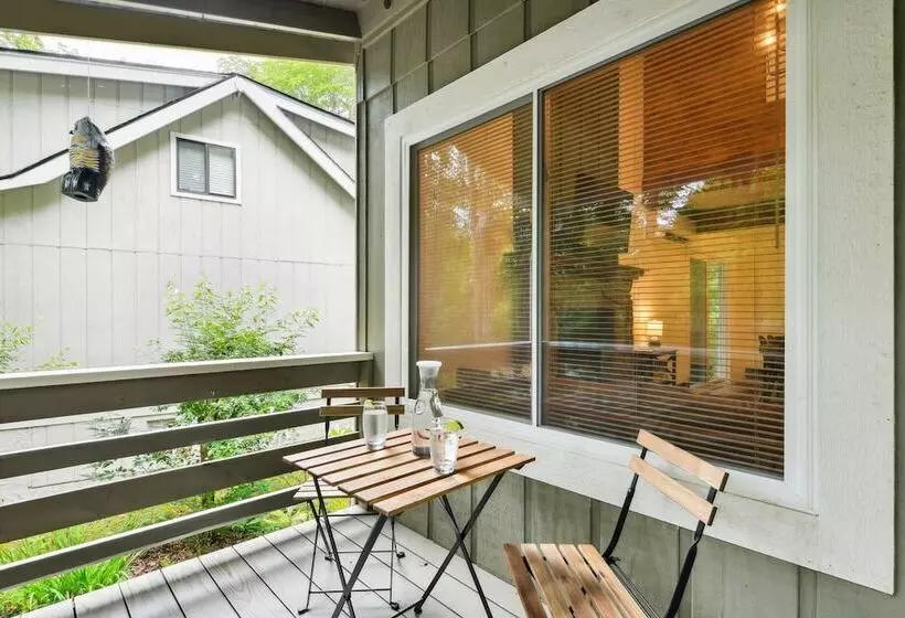 Maggie Valley Mountain Escape W/ Fire Pit & Deck