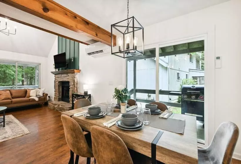 Maggie Valley Mountain Escape W/ Fire Pit & Deck