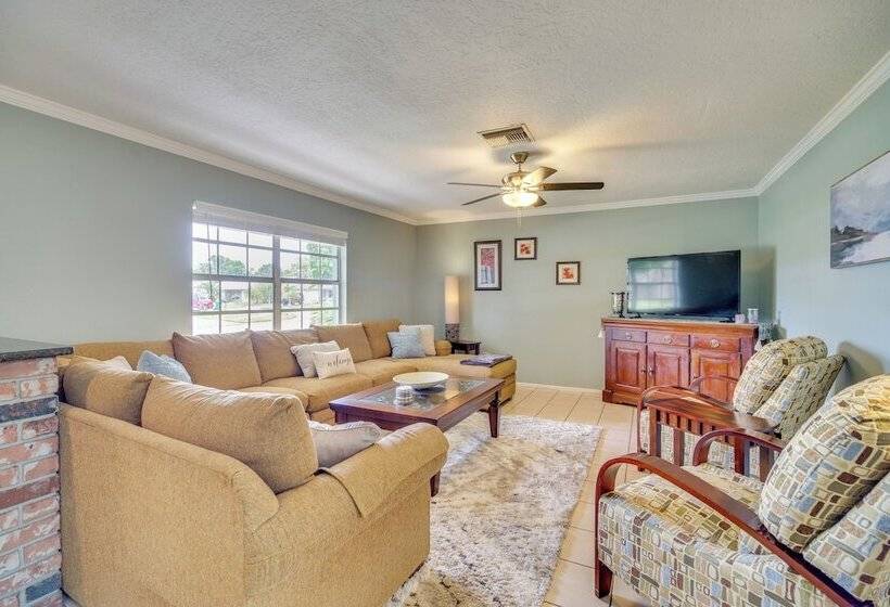 Melbourne Home W/ Pool & Patio, 6 Mi To Beach!