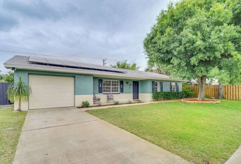 Melbourne Home W/ Pool & Patio, 6 Mi To Beach!