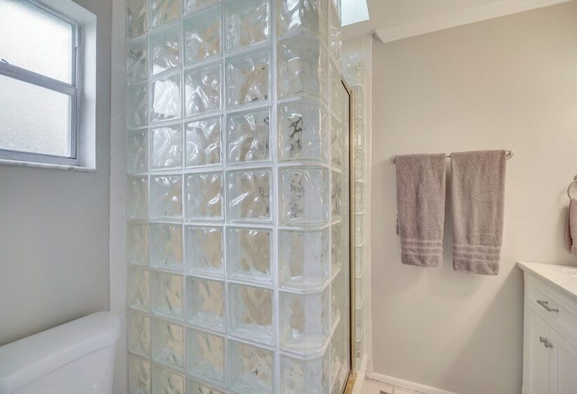 Melbourne Home W/ Pool & Patio, 6 Mi To Beach!