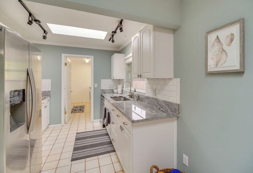 Melbourne Home W/ Pool & Patio, 6 Mi To Beach!