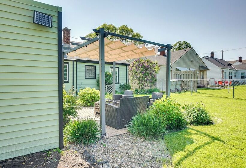 Milwaukee Home W/ Serene Patio & Backyard Garden!
