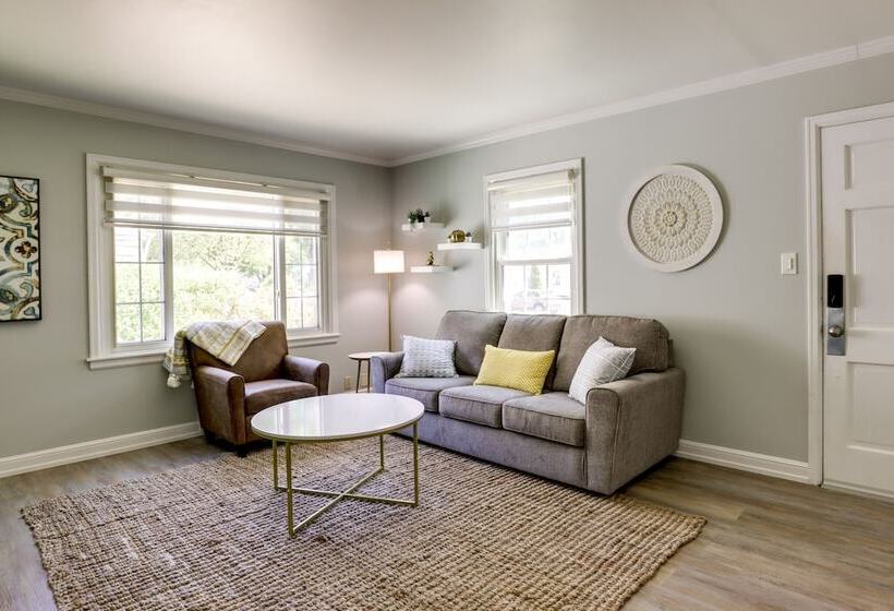 Milwaukee Home W/ Serene Patio & Backyard Garden!