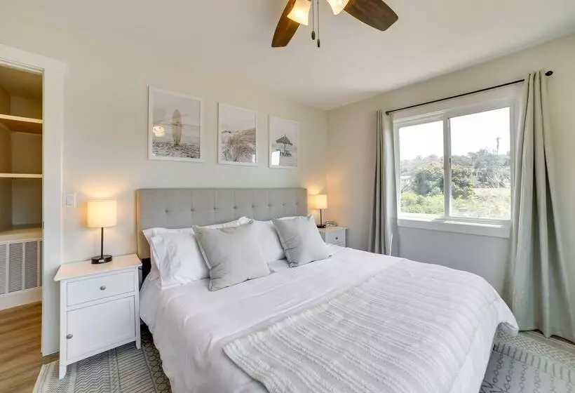 Modern Del Rey Oaks Retreat: 2 Mi To Monterey Bay!